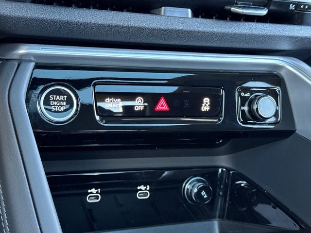 2025 Audi Q5 2.0T Prestige quattro