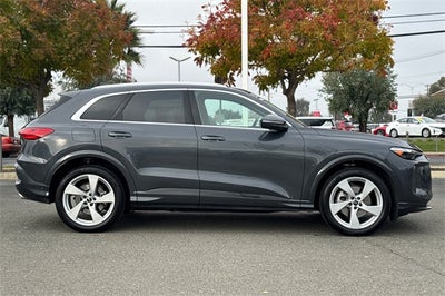 2025 Audi Q5 2.0T Prestige quattro