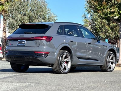 2024 Audi SQ8 e-tron Premium Plus quattro