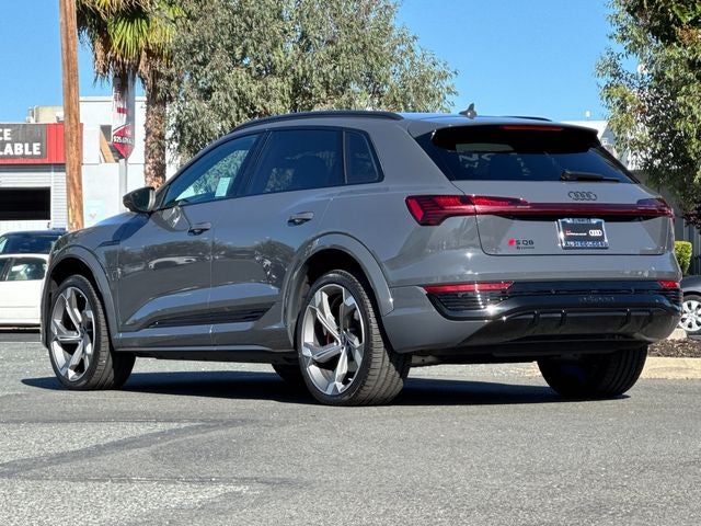 2024 Audi SQ8 e-tron Premium Plus quattro