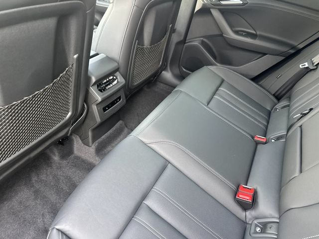 2027 Audi Q6 e-tron Premium quattro