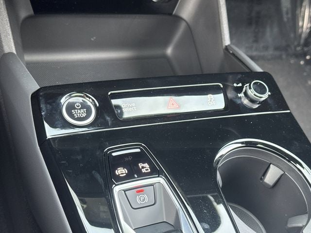 2027 Audi Q6 e-tron Premium quattro