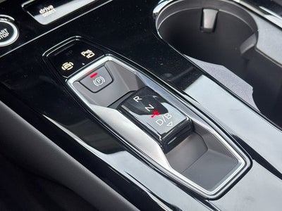 2027 Audi Q6 e-tron Premium quattro