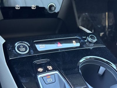 2027 Audi Q6 e-tron Premium Plus quattro