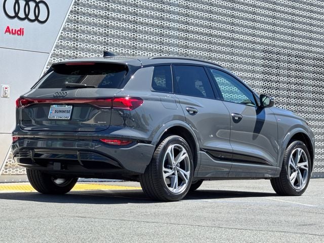 2027 Audi Q6 e-tron Premium Plus quattro