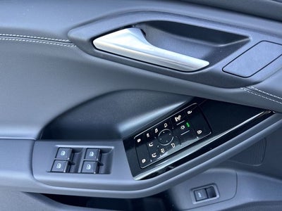 2027 Audi Q6 e-tron Premium Plus quattro