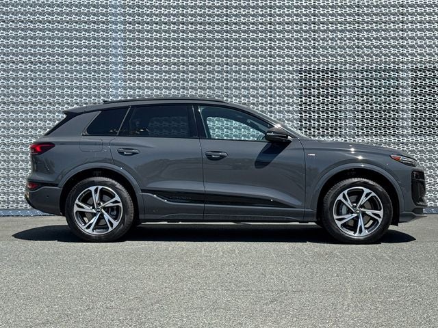 2027 Audi Q6 e-tron Premium Plus quattro