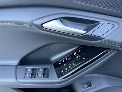 2027 Audi Q6 e-tron Premium Plus quattro