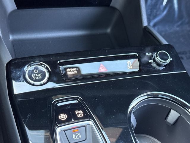 2027 Audi Q6 e-tron Premium Plus quattro