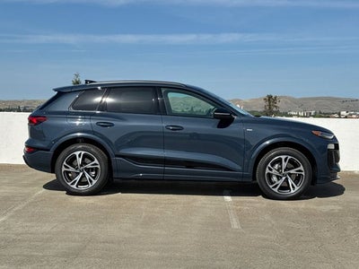 2027 Audi Q6 e-tron Premium quattro
