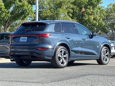 2027 Audi Q6 e-tron Premium quattro