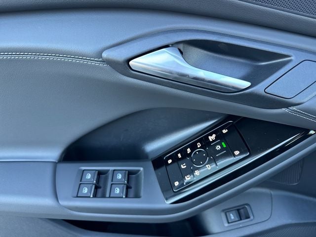 2027 Audi Q6 e-tron Premium quattro