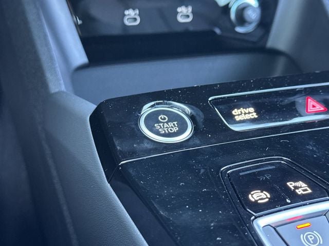 2027 Audi Q6 e-tron Premium quattro