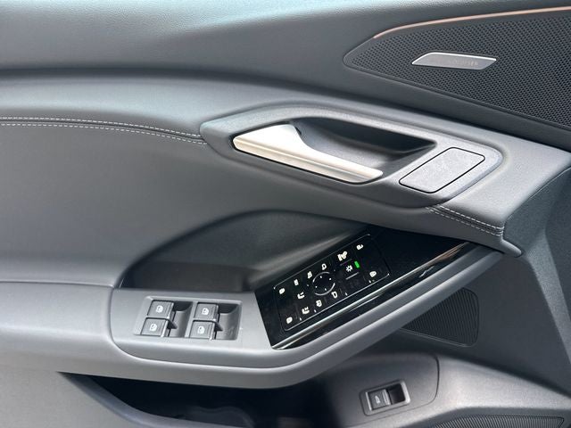 2027 Audi Q6 e-tron Premium Plus quattro