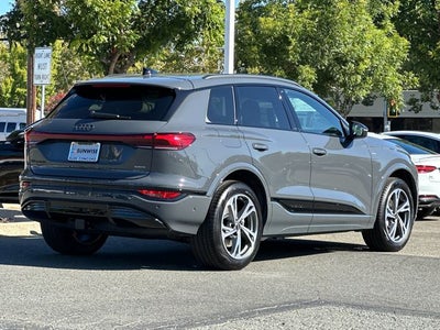 2027 Audi Q6 e-tron Premium Plus quattro