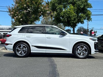 2027 Audi Q6 e-tron Premium quattro