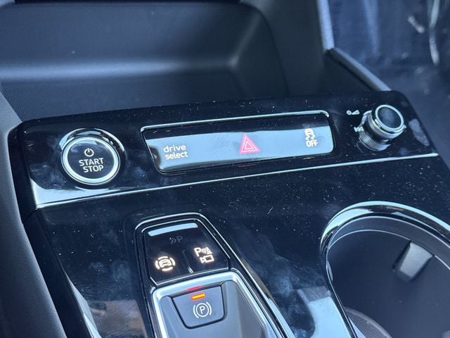 2027 Audi Q6 e-tron Premium Plus quattro