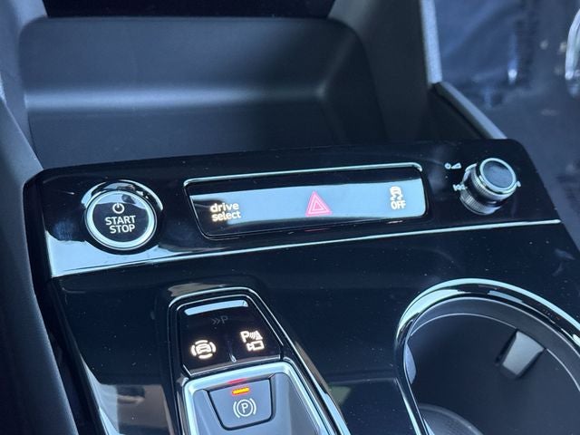 2027 Audi Q6 e-tron Premium quattro