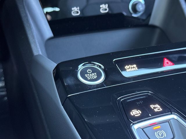 2027 Audi Q6 e-tron Premium quattro
