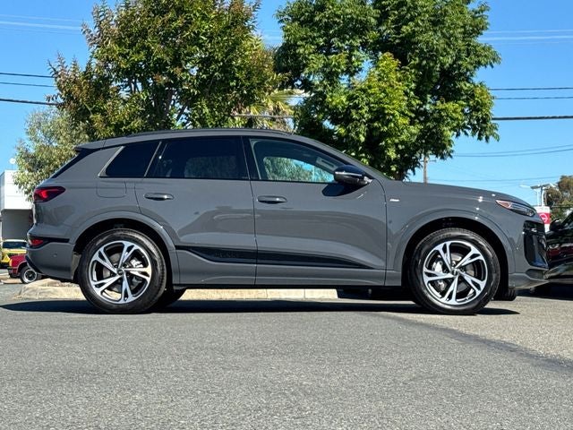 2027 Audi Q6 e-tron Premium quattro