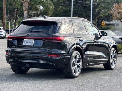 2027 Audi Q6 e-tron Premium Plus quattro