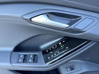 2027 Audi Q6 e-tron Premium quattro