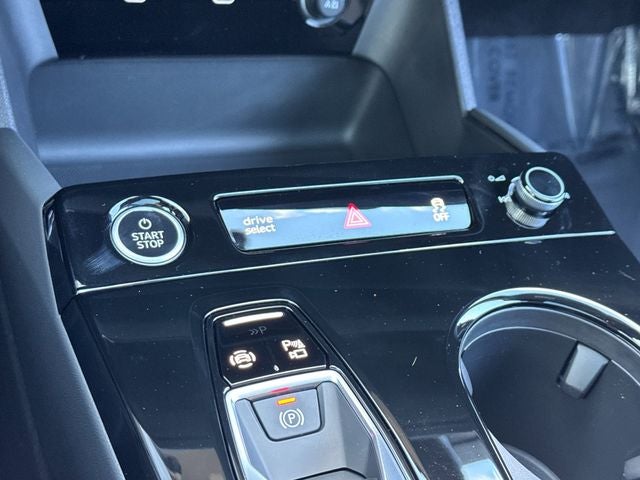2027 Audi Q6 e-tron Premium quattro