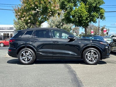 2027 Audi Q6 e-tron Premium quattro