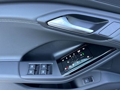 2027 Audi Q6 e-tron Premium Plus quattro