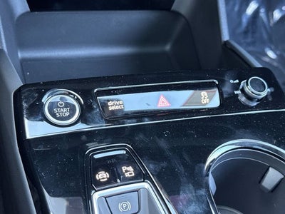 2027 Audi Q6 e-tron Premium Plus quattro