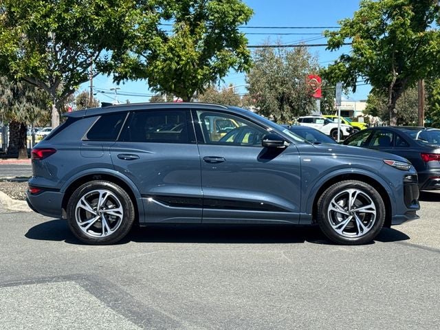 2027 Audi Q6 e-tron Premium quattro