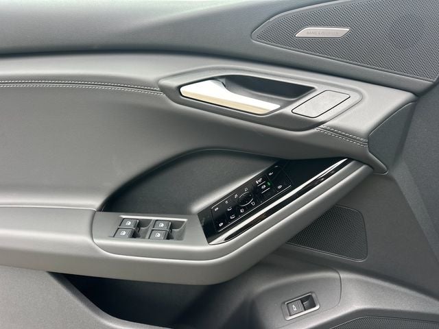 2027 Audi Q6 e-tron Premium quattro