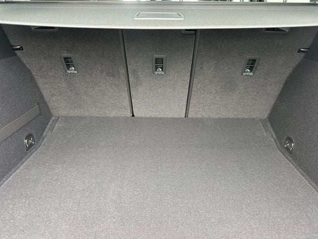 2027 Audi Q6 e-tron Premium quattro