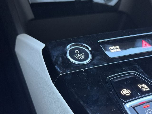 2027 Audi Q6 e-tron Prestige quattro