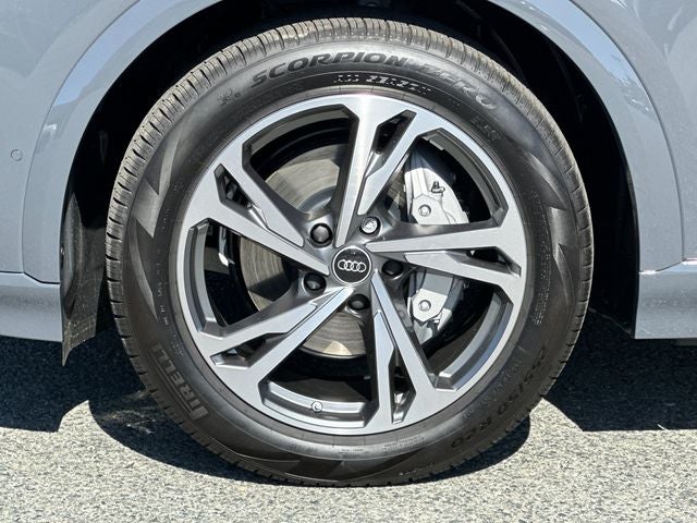 2027 Audi Q6 e-tron Prestige quattro