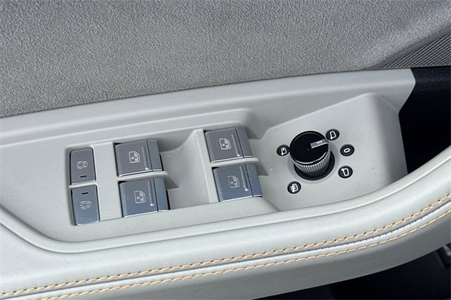 2024 Audi Q8 e-tron Prestige quattro