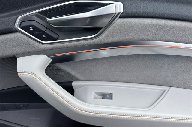 2024 Audi Q8 e-tron Prestige quattro