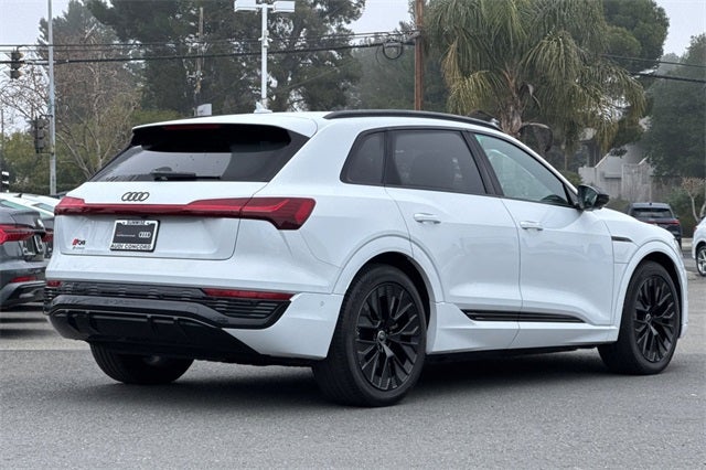 2024 Audi Q8 e-tron Prestige quattro