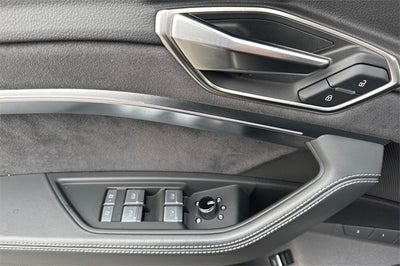 2024 Audi SQ8 e-tron Prestige quattro