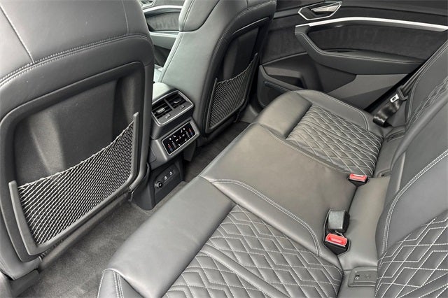 2024 Audi SQ8 e-tron Prestige quattro