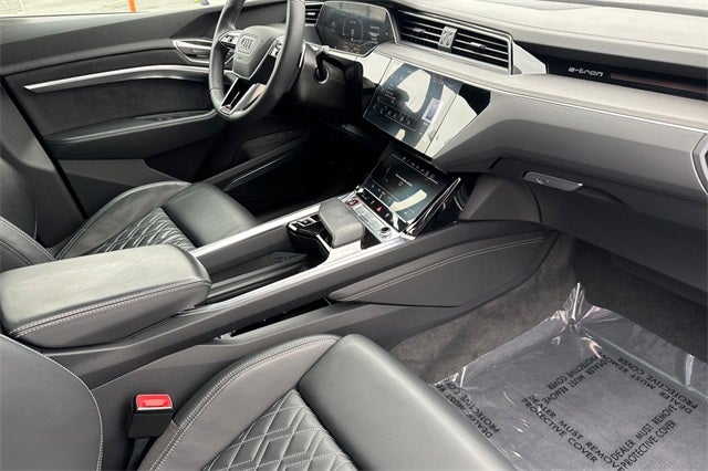 2024 Audi SQ8 e-tron Prestige quattro