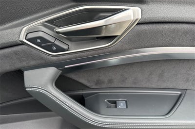 2024 Audi SQ8 e-tron Prestige quattro