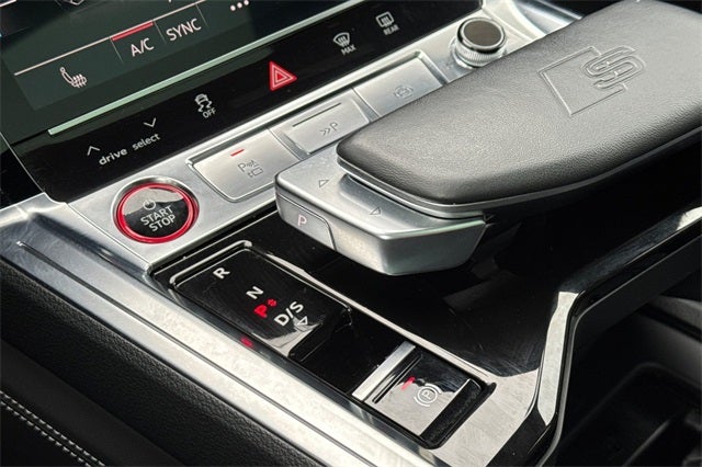 2024 Audi SQ8 e-tron Prestige quattro