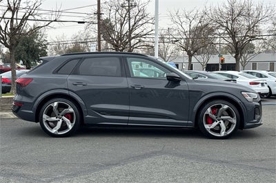 2024 Audi SQ8 e-tron Prestige quattro