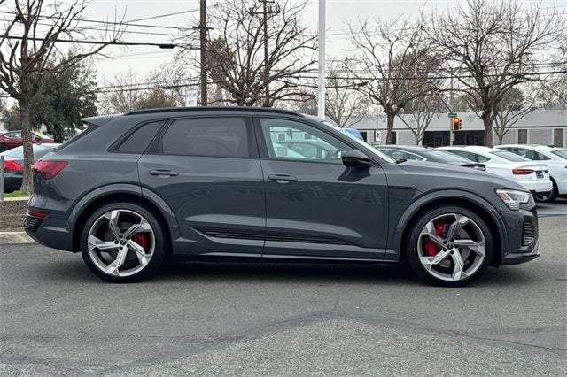 2024 Audi SQ8 e-tron Prestige quattro