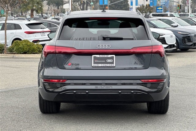 2024 Audi SQ8 e-tron Prestige quattro