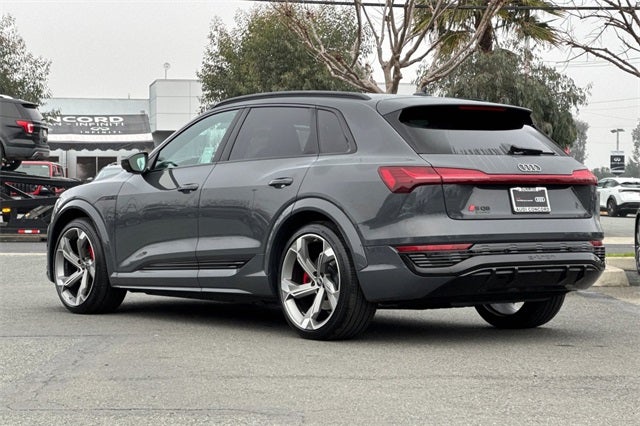 2024 Audi SQ8 e-tron Prestige quattro