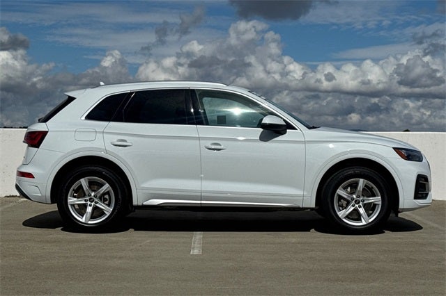 2023 Audi Q5 40 Premium quattro
