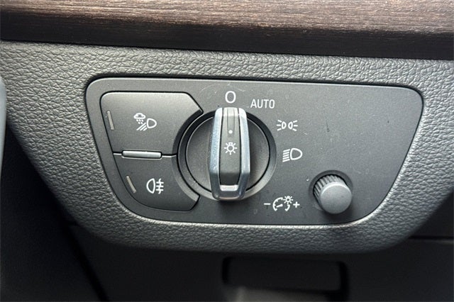 2023 Audi Q5 40 Premium quattro