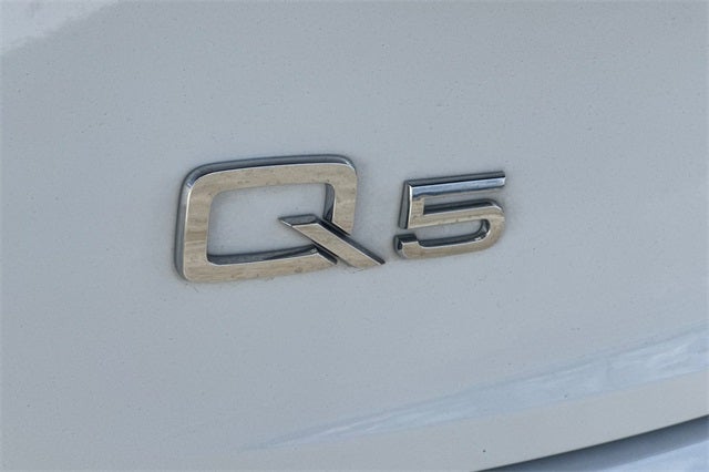2023 Audi Q5 40 Premium quattro